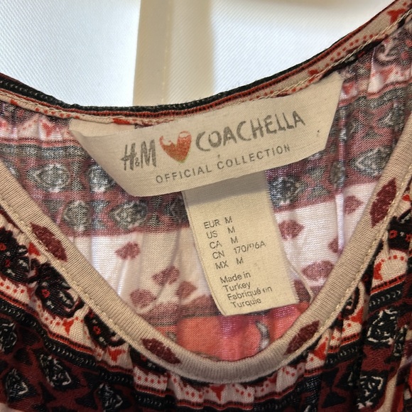 {H&M} Cold Shoulder, Boho, Elephant Print Long Sleeve Top - Picture 7 of 7